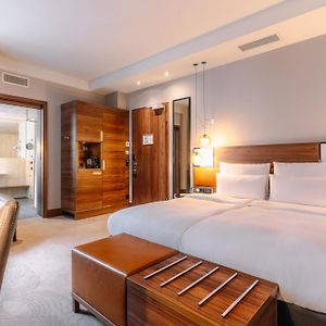 Kamer met Rolstoeltoegankelijkheid met een King Size Bed